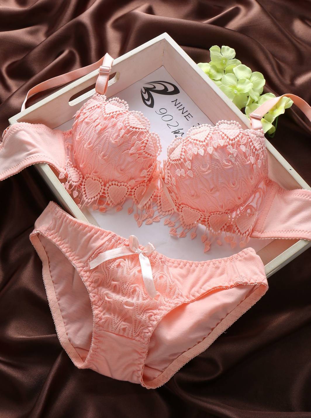 YouthBae Wireless Bra Push Up Sexy Lingerie set